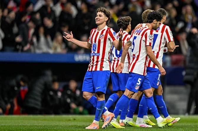 近8次代表西班牙出战正式比赛，奥亚萨瓦尔贡献7球6助攻（奥亚萨瓦尔近8场代表西班牙出战，斩获7球6助攻）