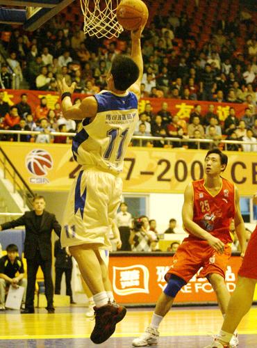 球星打破五年进球纪录，状态火热（球星刷新五年进球纪录，火力全开）